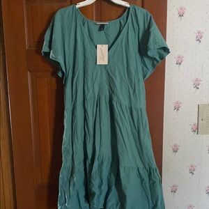 Green V-Neck Short Sleeve Dress